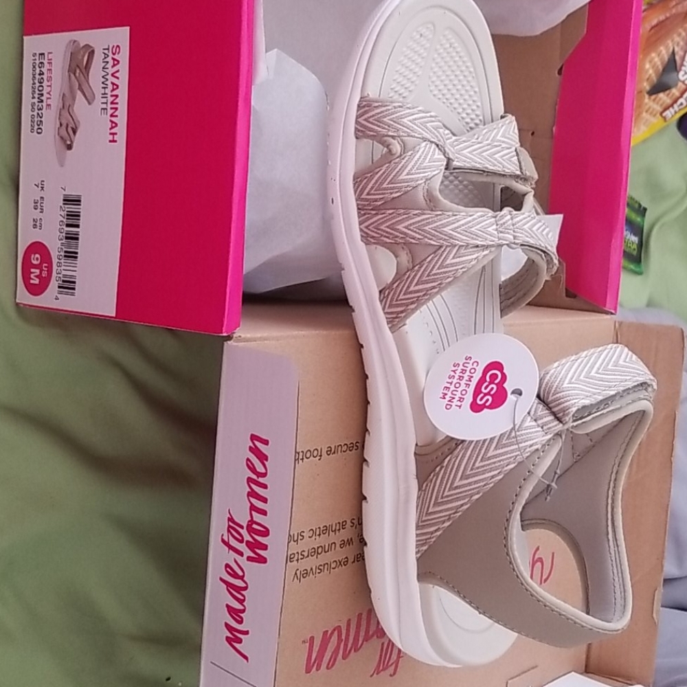 Women sandals